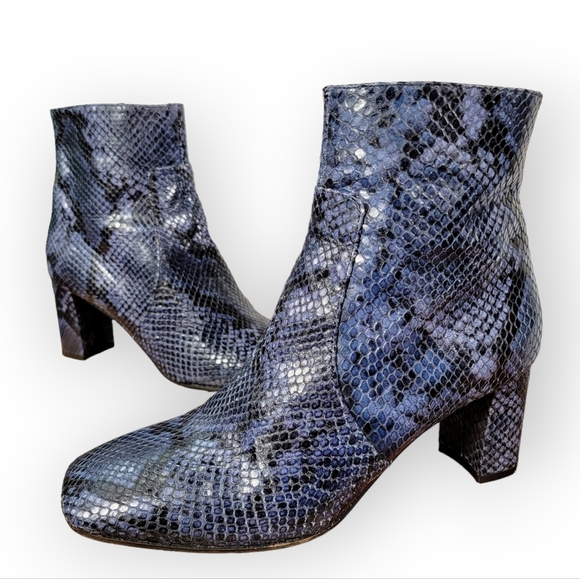 Barneys New York Square-Toe Blue Snakeskin Ankle Booties Gogo Boots Size 38.5 - Picture 15 of 15